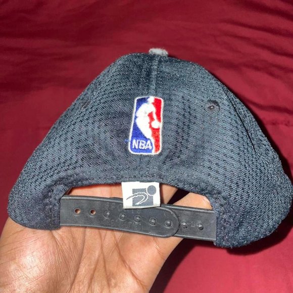 Rare Vintage 1990s Chicago Bulls Snapback - Picture 2 of 4
